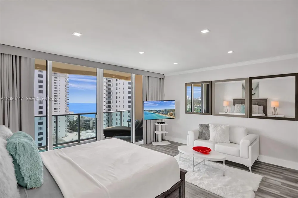 2501 S Ocean Dr #PH37 (available Non 3) Hollywood, FL 33019