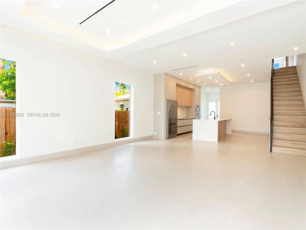 721 SW 7th Ave Fort Lauderdale, FL 33315