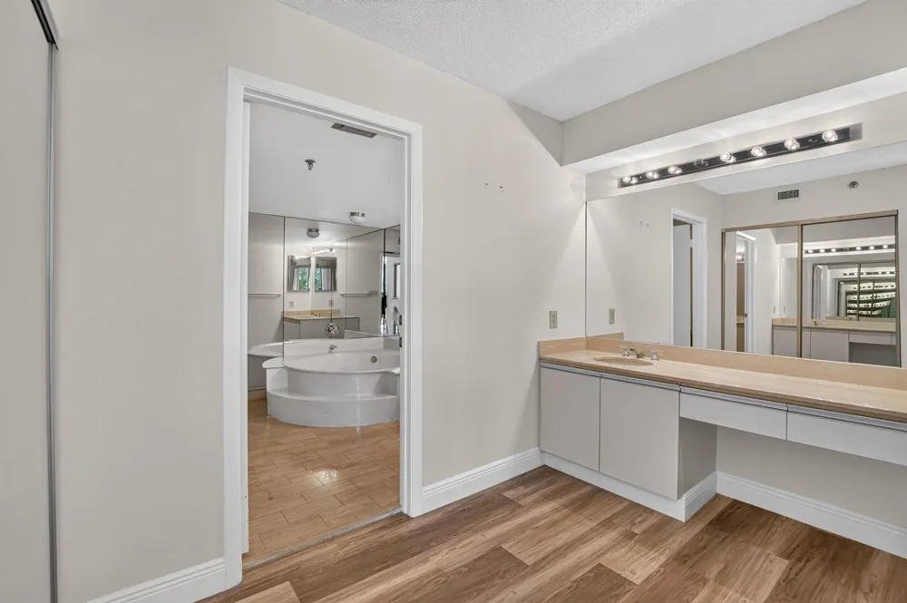 7201 PROMENADE DRIVE #101 Boca Raton, FL 33433