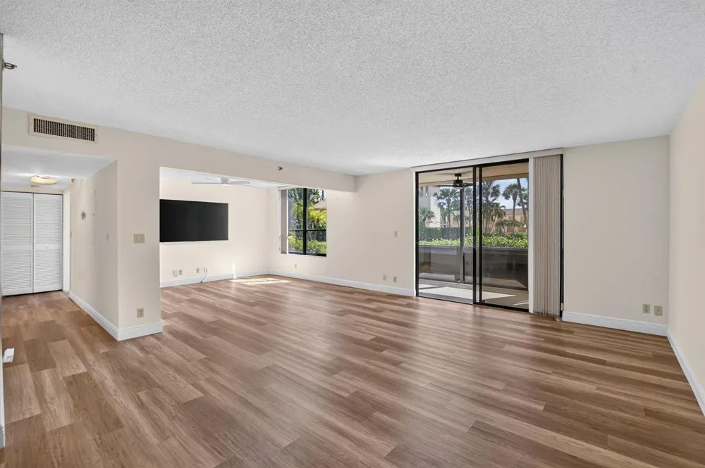 7201 PROMENADE DRIVE #101 Boca Raton, FL 33433