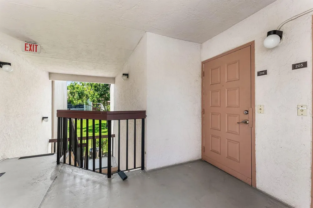 5040 Rose Hill Drive #206 Boynton Beach, FL 33437