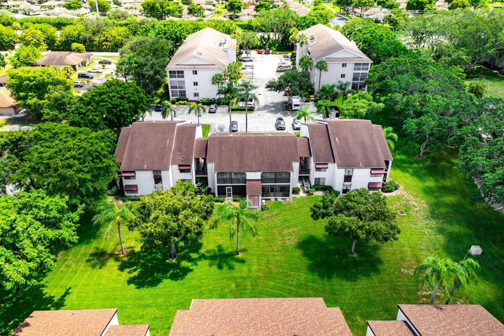 5040 Rose Hill Drive #206 Boynton Beach, FL 33437