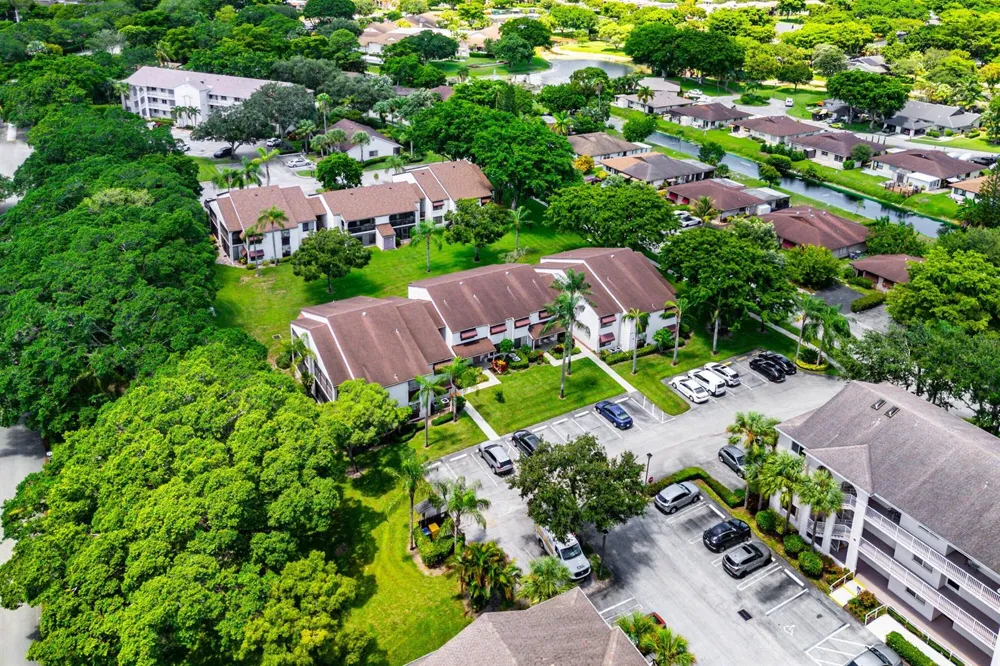 5040 Rose Hill Drive #206 Boynton Beach, FL 33437