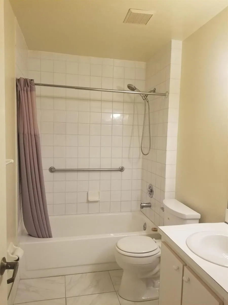 1313 PEPPERTREE TRAIL #D Fort Pierce, FL 34950