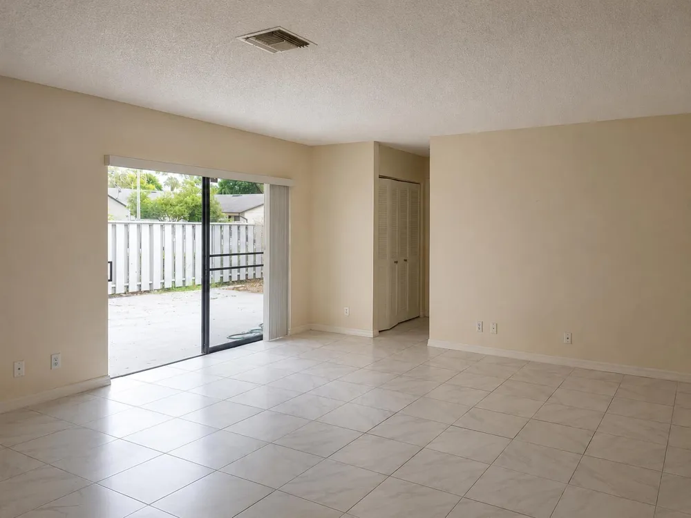 1313 PEPPERTREE TRAIL #D Fort Pierce, FL 34950