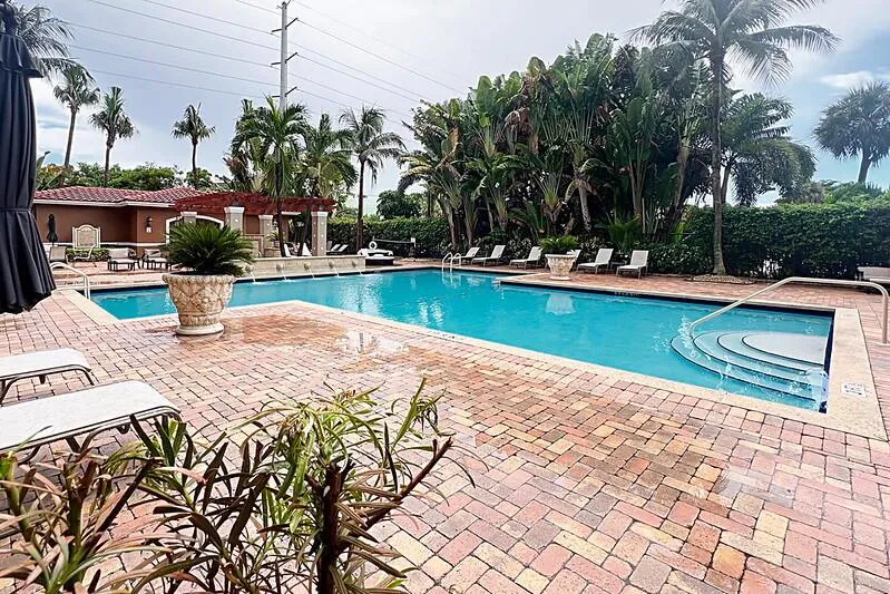 616 CLEARWATER PARK ROAD #513 West Palm Beach, FL 33401