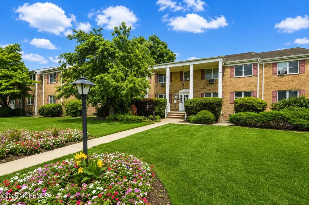 63 Stonehurst Boulevard #G Freehold, NJ 07728