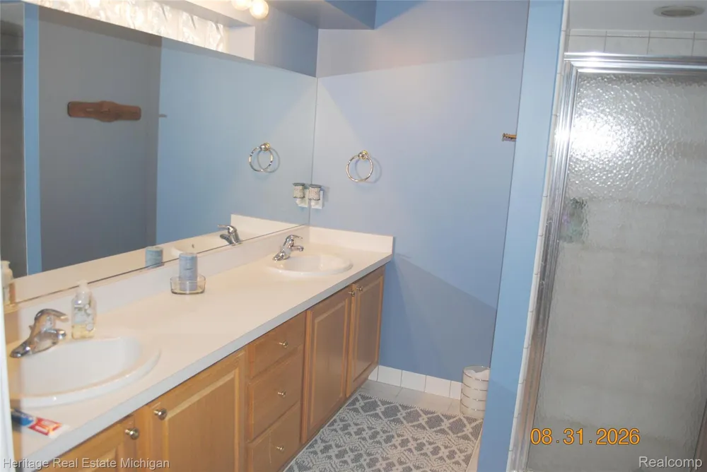 380 Walnut Drive South Lyon City, MI 48178