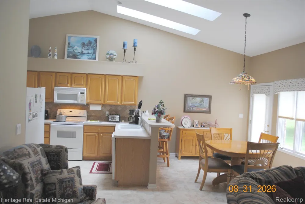 380 Walnut Drive South Lyon City, MI 48178