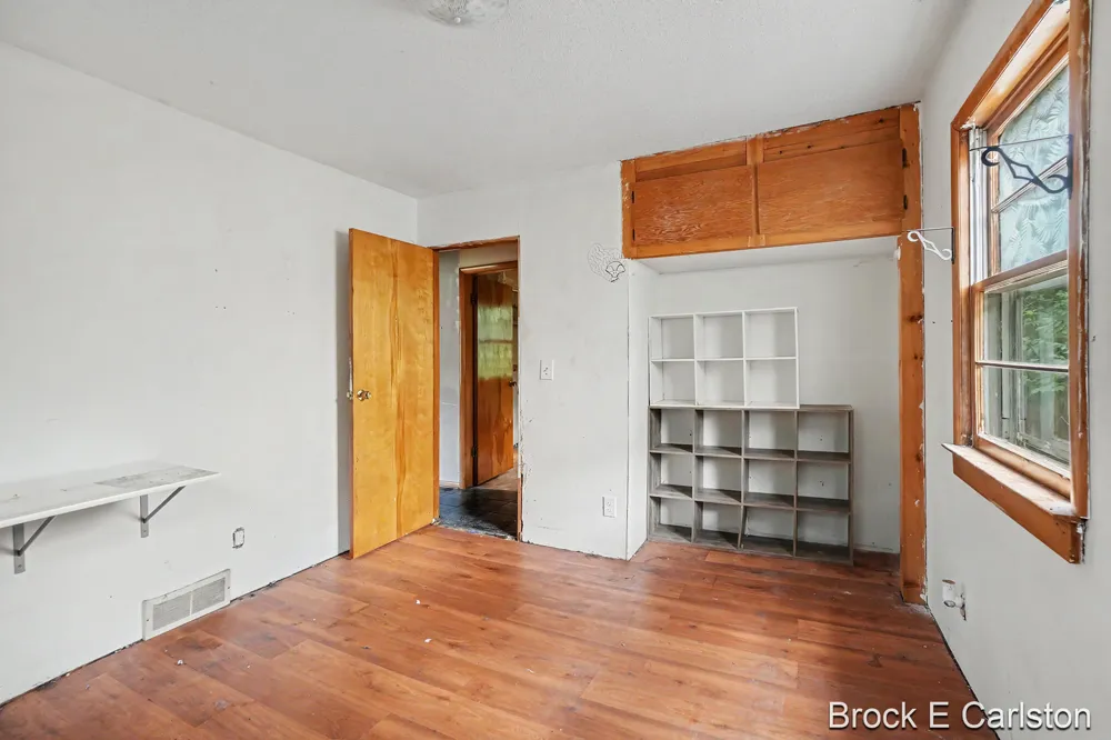 1442 Norwich Avenue Norton Shores City, MI 49444