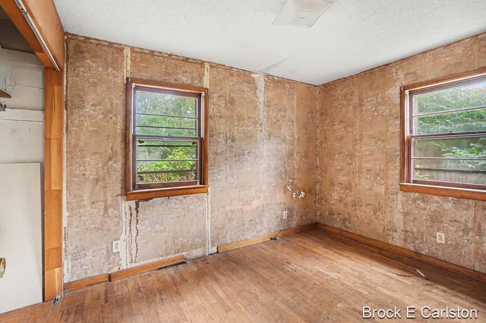 1442 Norwich Avenue Norton Shores City, MI 49444
