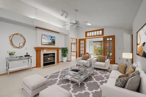 8639 Prestwick Lane