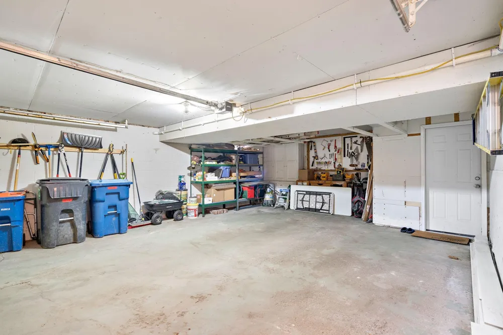 2125 Orkla Drive Golden Valley, MN 55427