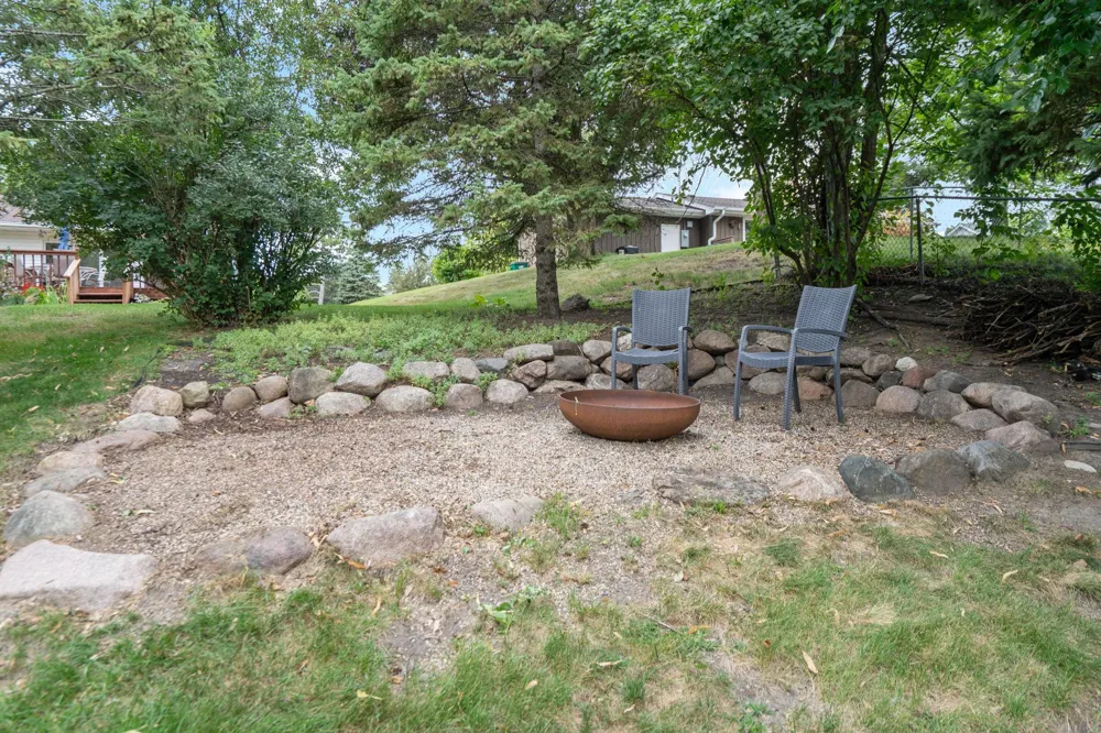 2125 Orkla Drive Golden Valley, MN 55427