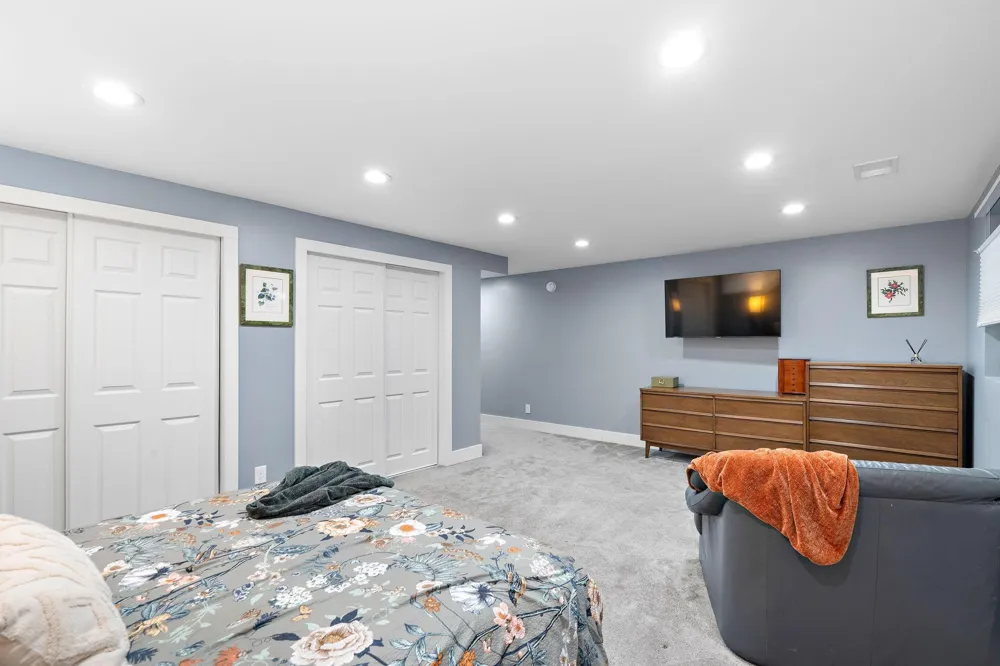 2125 Orkla Drive Golden Valley, MN 55427