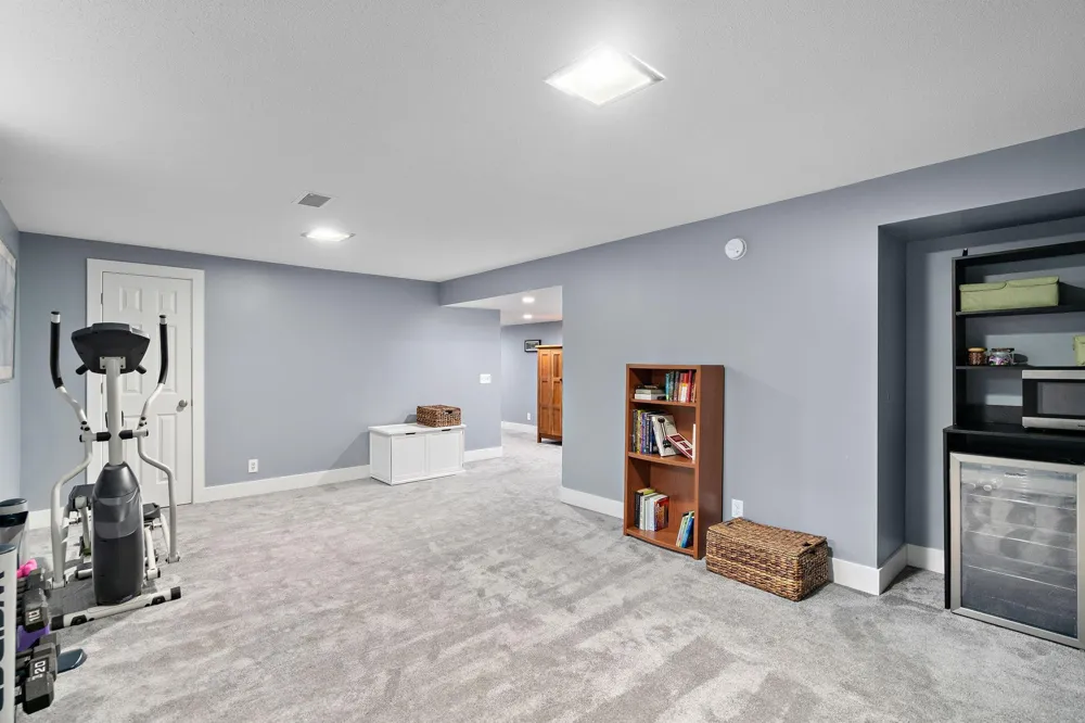 2125 Orkla Drive Golden Valley, MN 55427