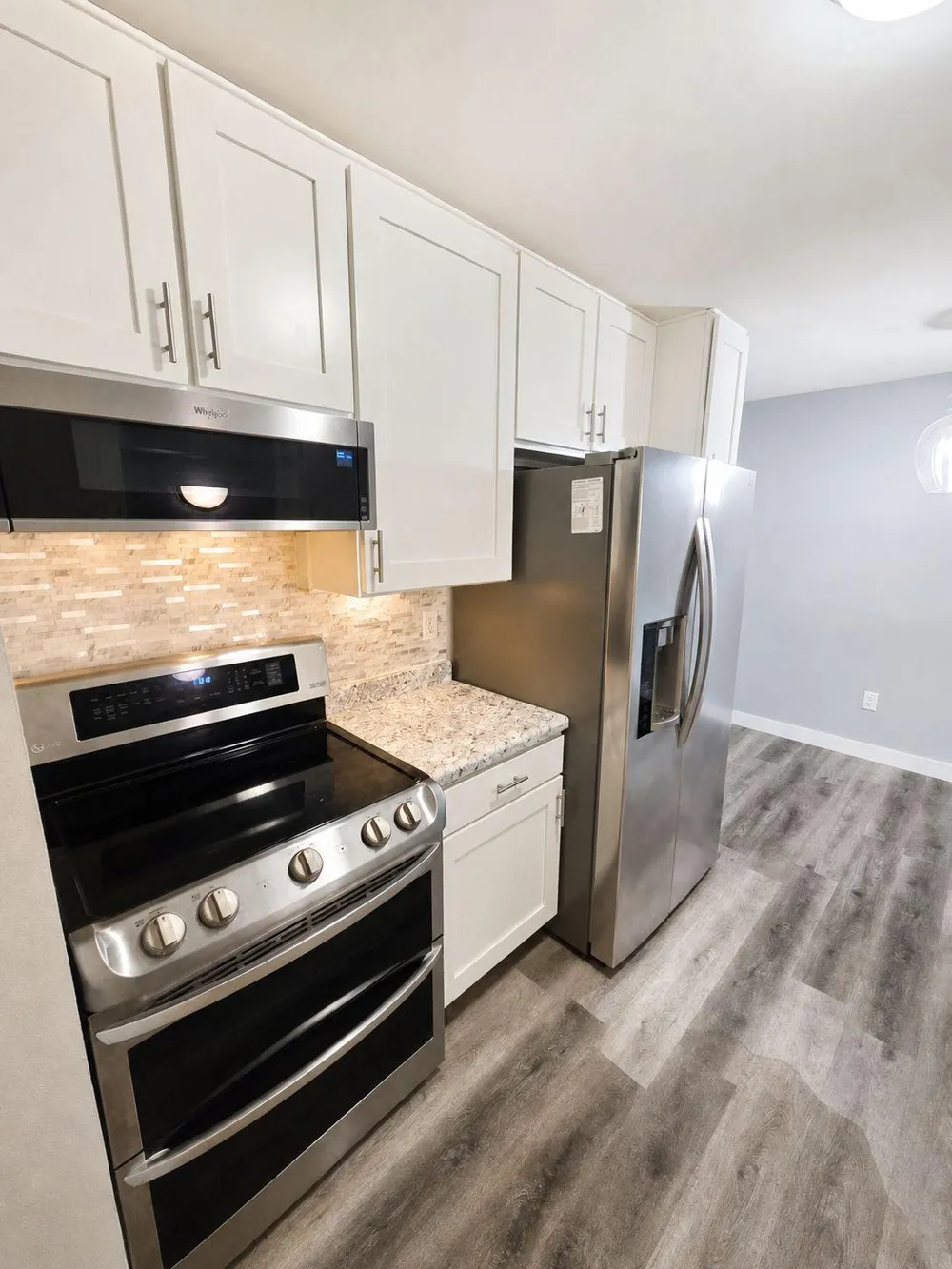 3155 Old Highway 8 #104 Roseville, MN 55418