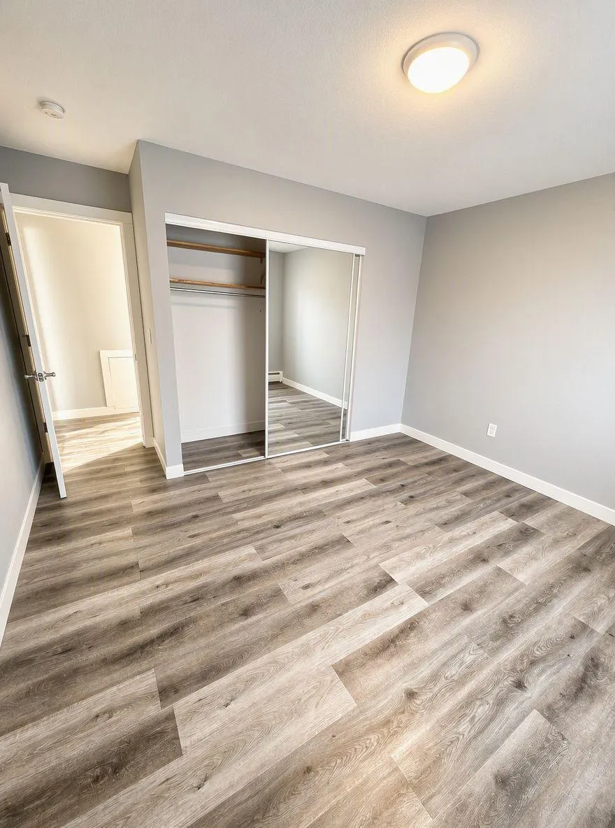 3155 Old Highway 8 #104 Roseville, MN 55418