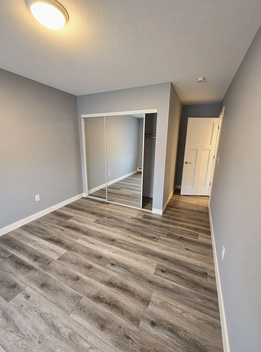 3155 Old Highway 8 #104 Roseville, MN 55418