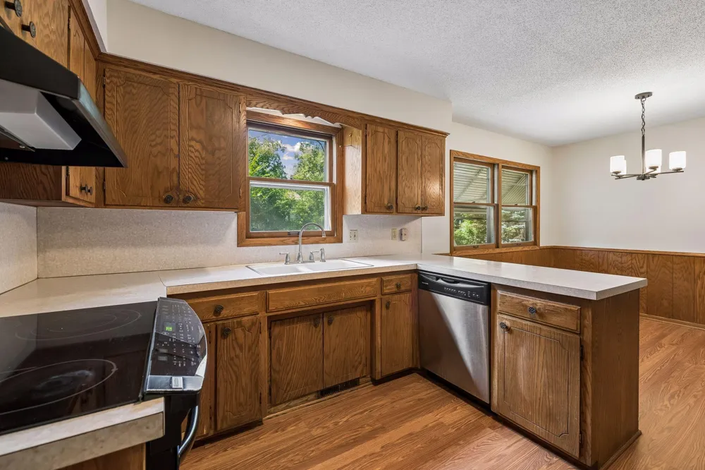 6508 W Shore Drive Edina, MN 55435