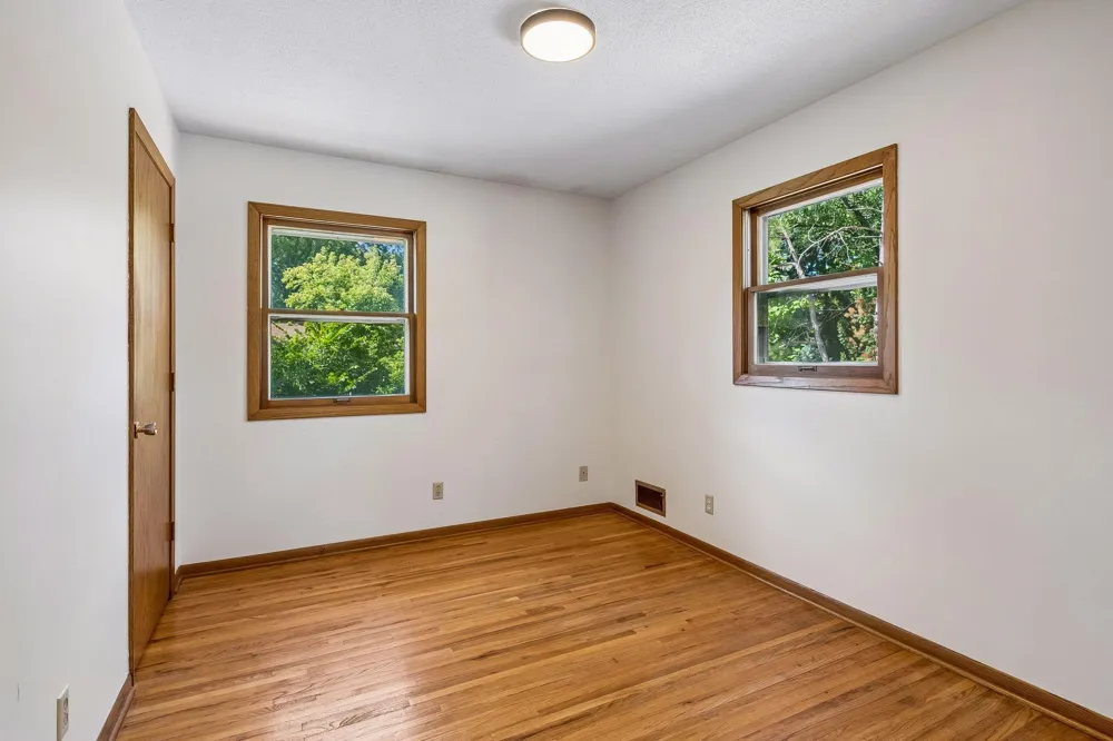 6508 W Shore Drive Edina, MN 55435