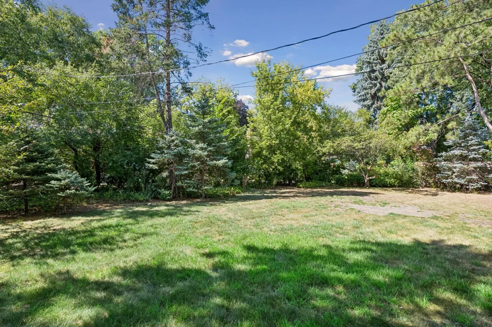 6508 W Shore Drive Edina, MN 55435