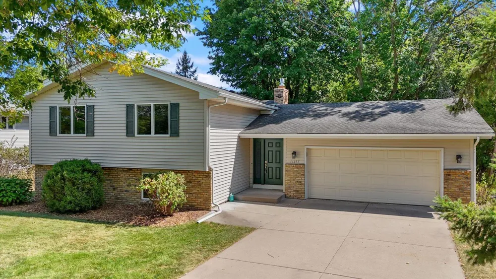 11377 Lily Street NW Coon Rapids, MN 55433