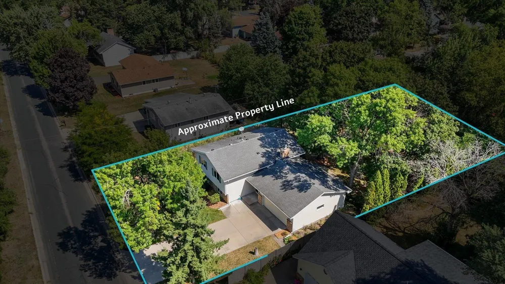 11377 Lily Street NW Coon Rapids, MN 55433
