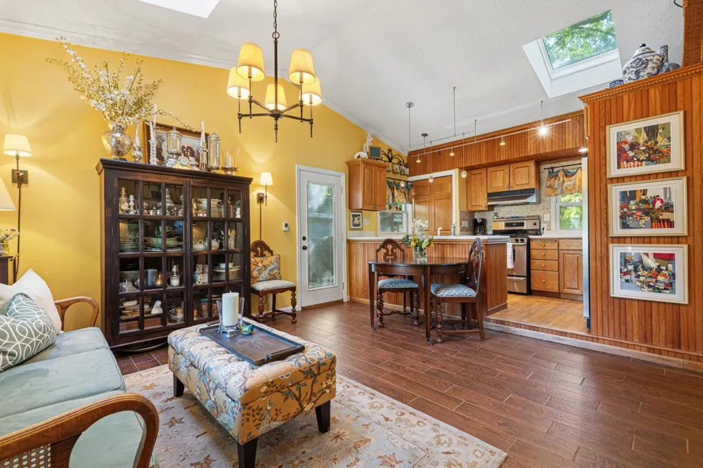8720 11th Avenue S Bloomington, MN 55420