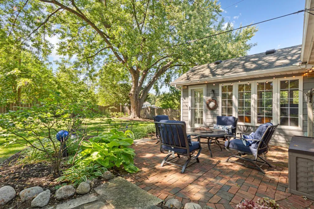 8720 11th Avenue S Bloomington, MN 55420