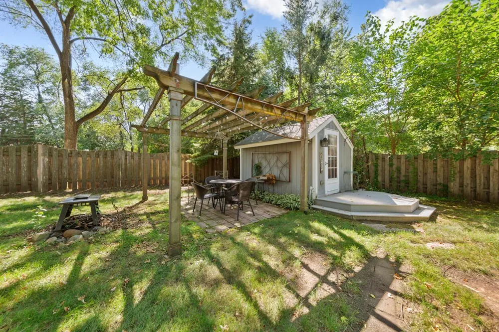 8720 11th Avenue S Bloomington, MN 55420