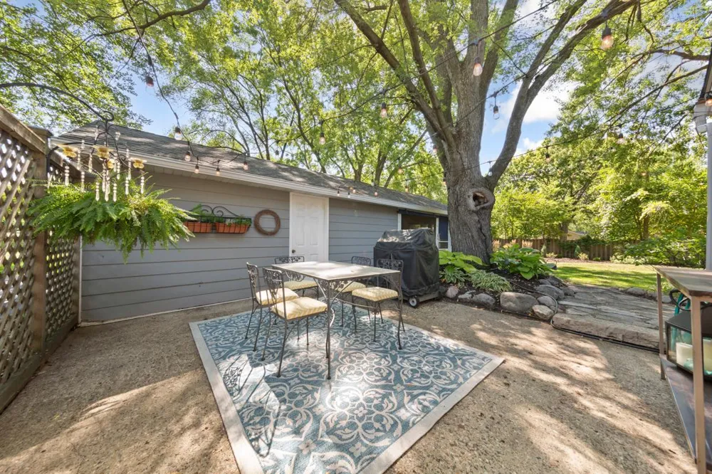 8720 11th Avenue S Bloomington, MN 55420