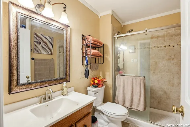 3410 Autumn Ln Kirby, TX 78219