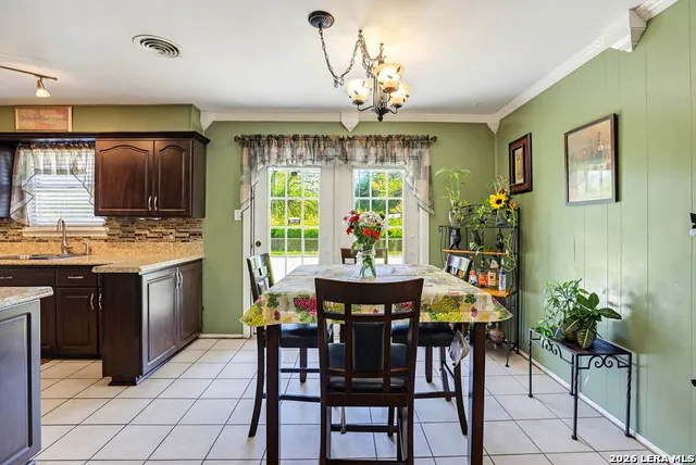 3410 Autumn Ln Kirby, TX 78219