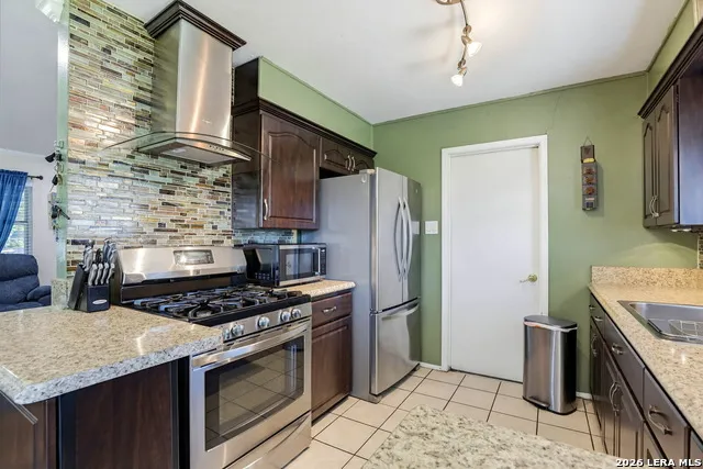 3410 Autumn Ln Kirby, TX 78219