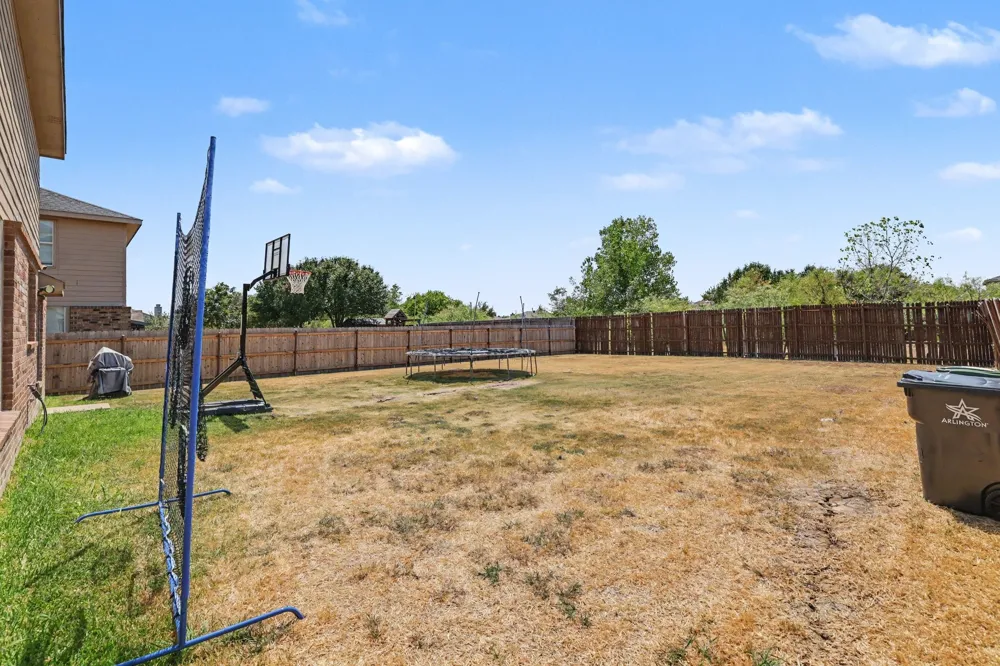 7002 Big Bend Lane Arlington, TX 76002