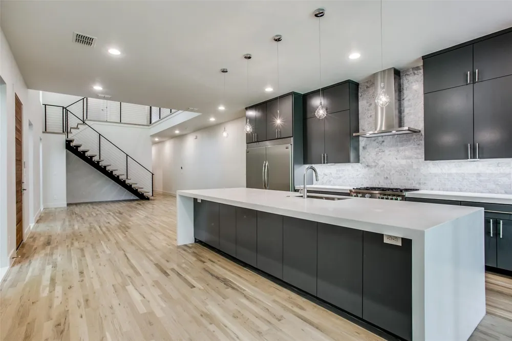 4633 Manett Street Dallas, TX 75204