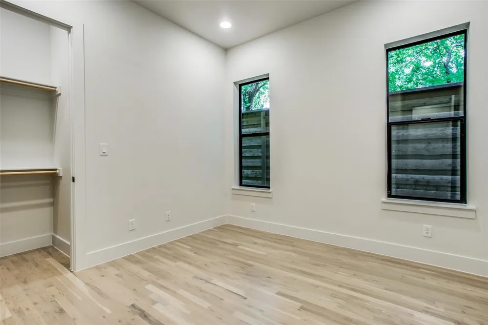4633 Manett Street Dallas, TX 75204