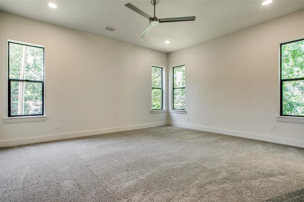 4633 Manett Street Dallas, TX 75204