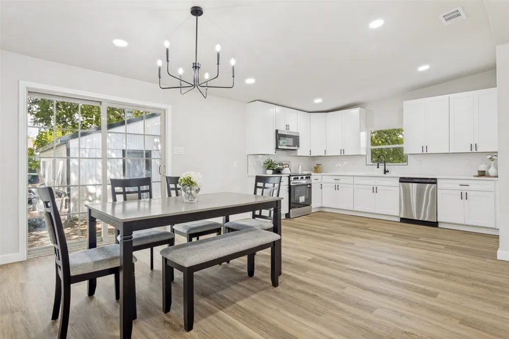 2613 Saturn Road Garland, TX 75041