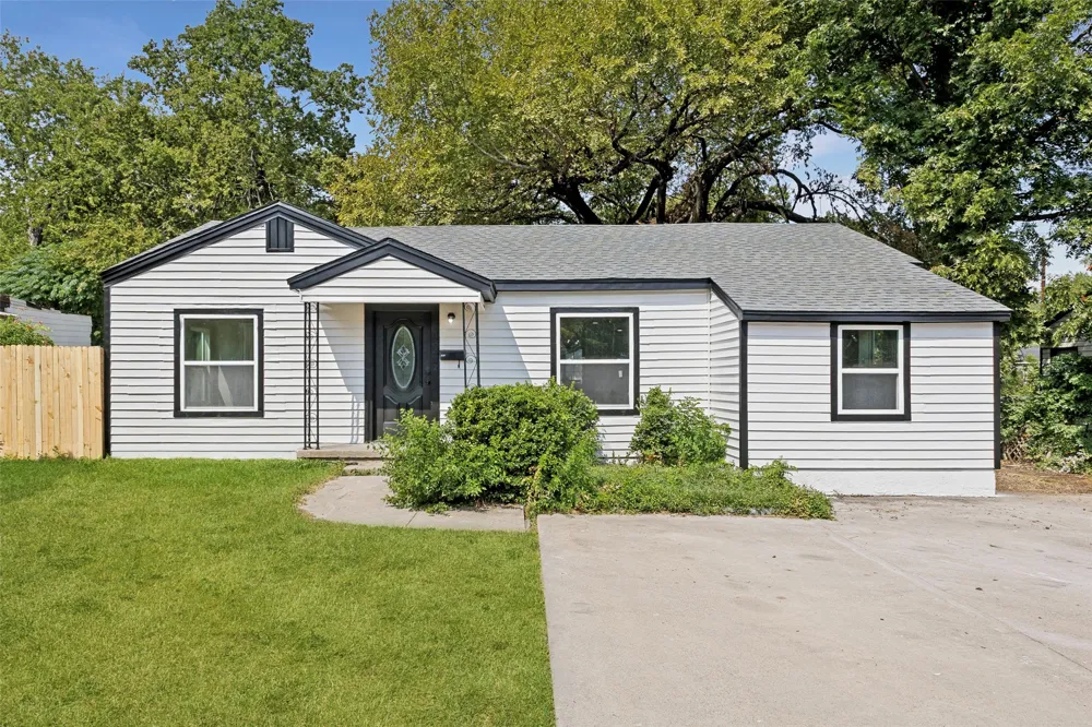 2613 Saturn Road Garland, TX 75041