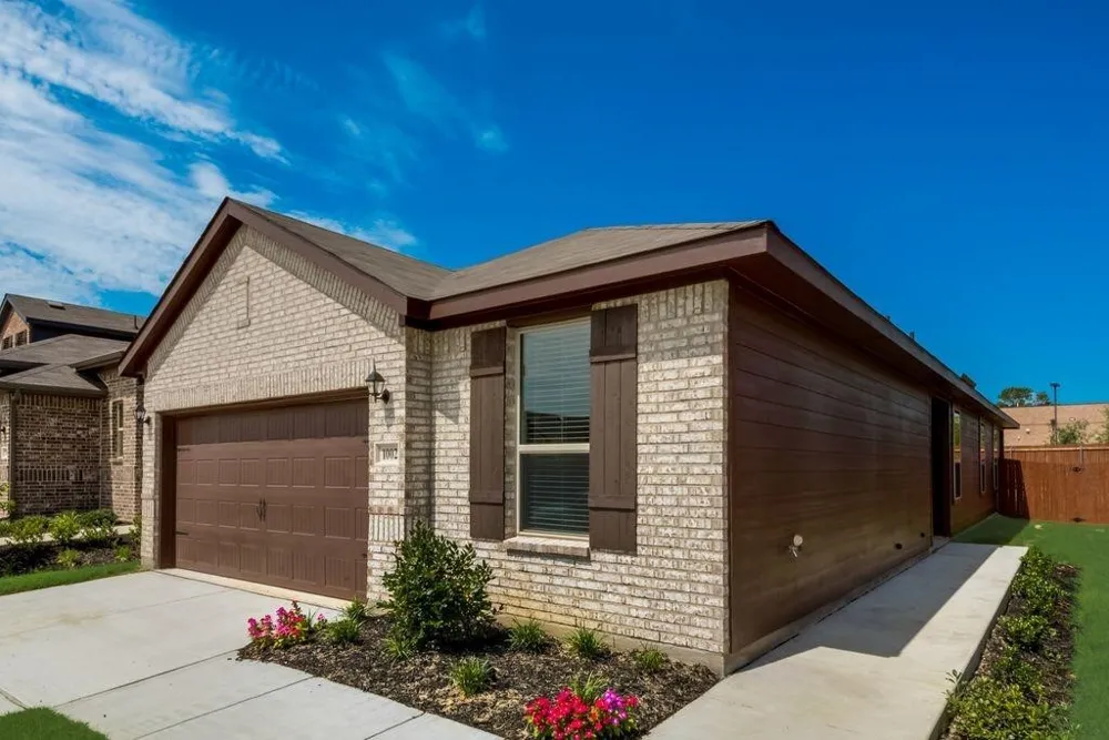 1002 Pecos Street Aubrey, TX 76227
