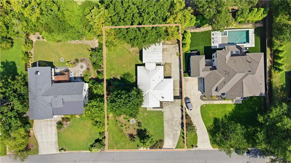 211 Brooke Drive Alpharetta, GA 30009
