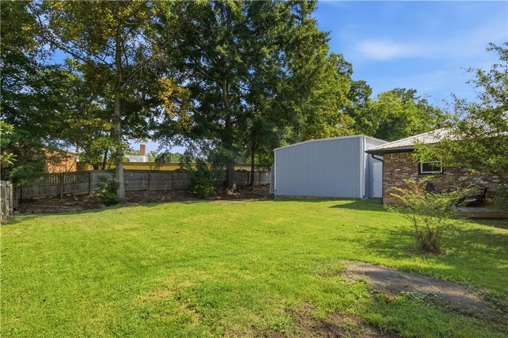 211 Brooke Drive Alpharetta, GA 30009