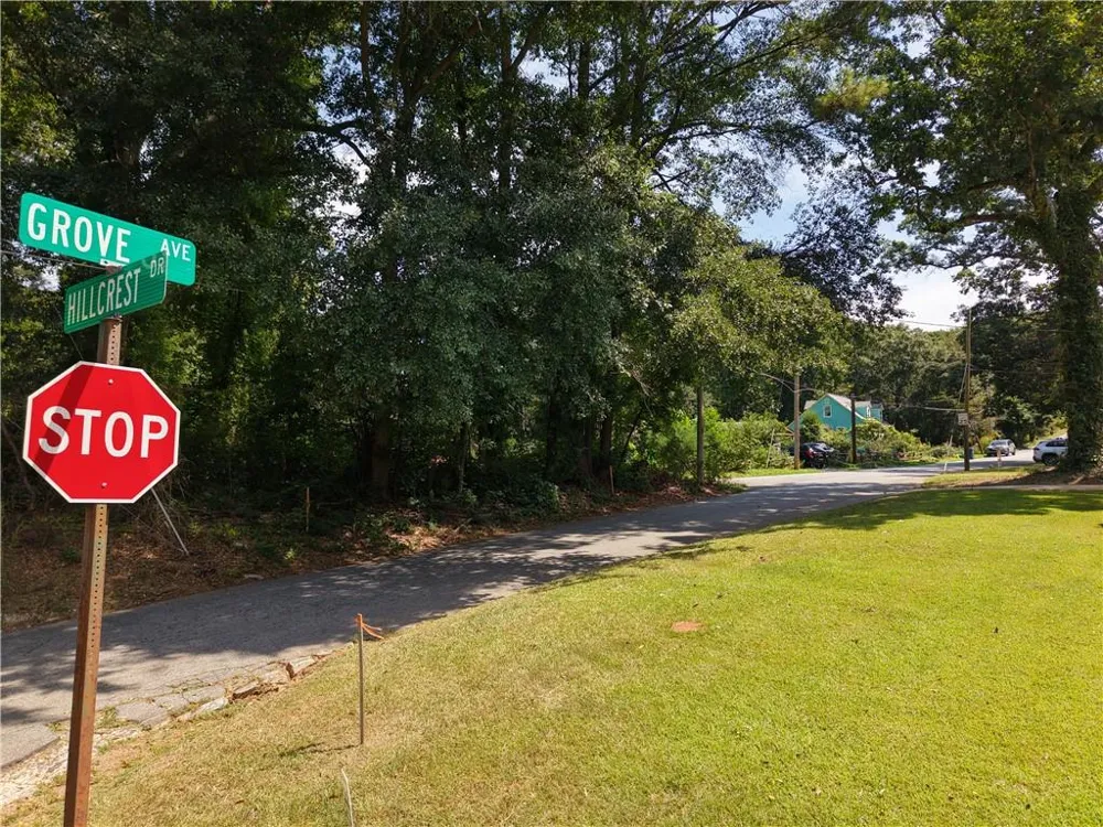 1923 Grove Avenue East Point, GA 30344