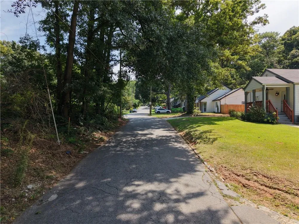 1923 Grove Avenue East Point, GA 30344