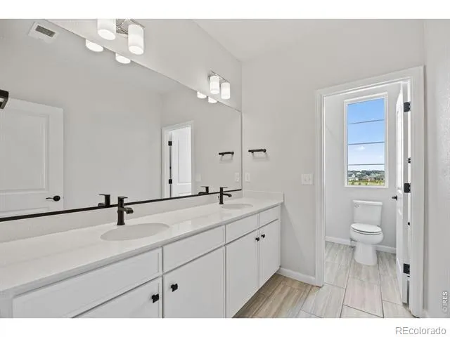 24376 E 35th Drive Aurora, CO 80019