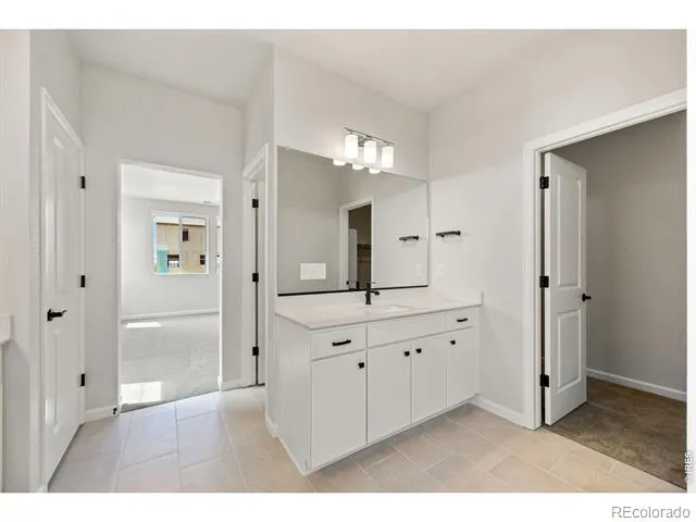 24376 E 35th Drive Aurora, CO 80019