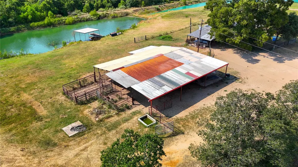 10802 County Road 203 Plantersville, TX 77363