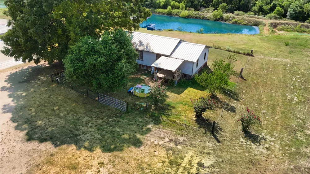 10802 County Road 203 Plantersville, TX 77363